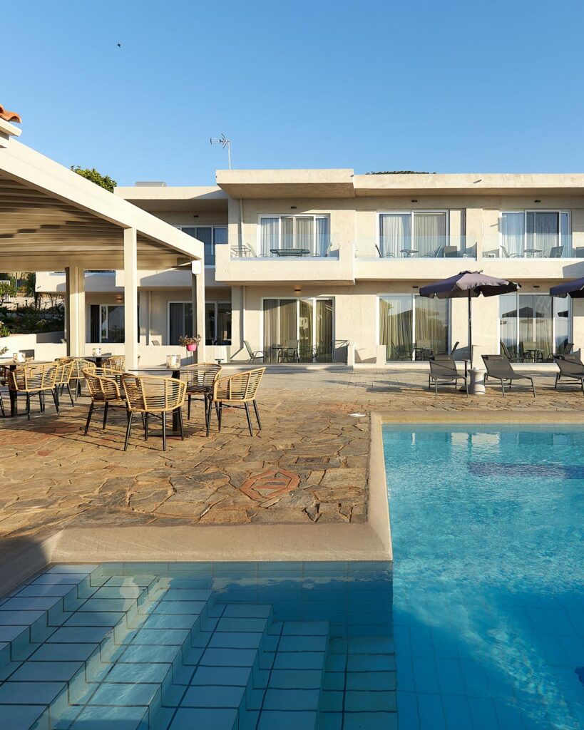 rooms-sides-mila-malia-suites-side-3
