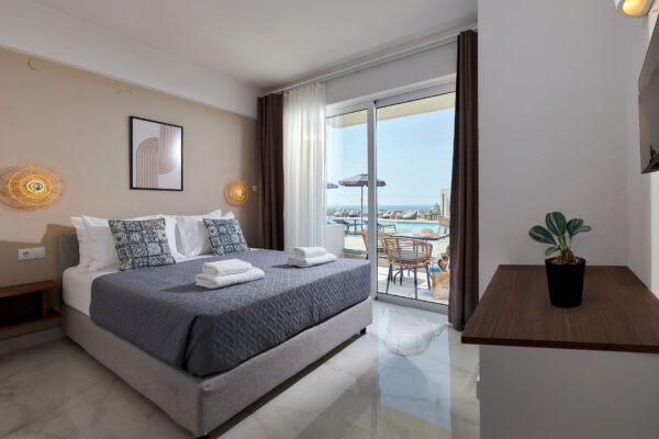 Mila Malia Suites - Standard Triple Suite Pool View Sofa Bed